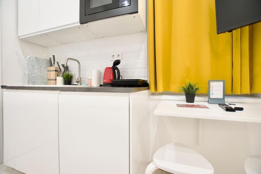 Standard Apartment By Hi5-St. King Mini Studio Budapest Esterno foto