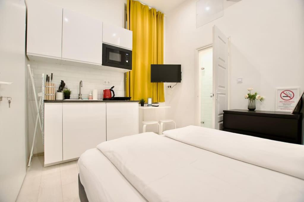 Standard Apartment By Hi5-St. King Mini Studio Budapest Esterno foto
